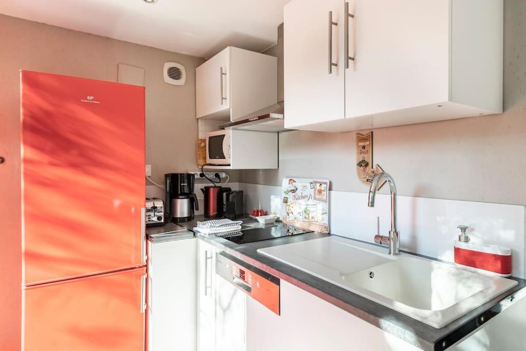 Studio Jacuzzi Prive A 8 Min A Pied De La Plage Apartment La Ciotat Exterior photo