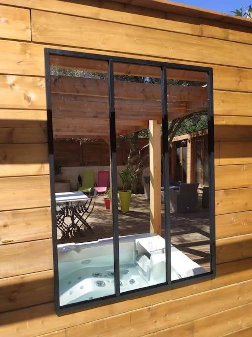 Studio Jacuzzi Prive A 8 Min A Pied De La Plage Apartment La Ciotat Exterior photo